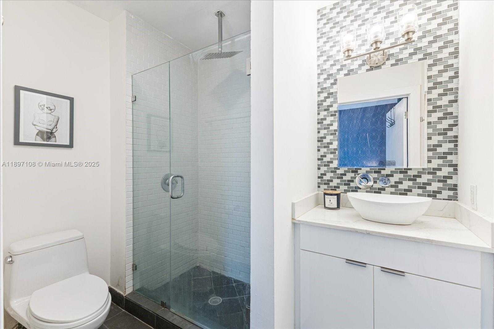 Small Image of 1700 MERIDIAN AVE #203, Miami Beach Number 16