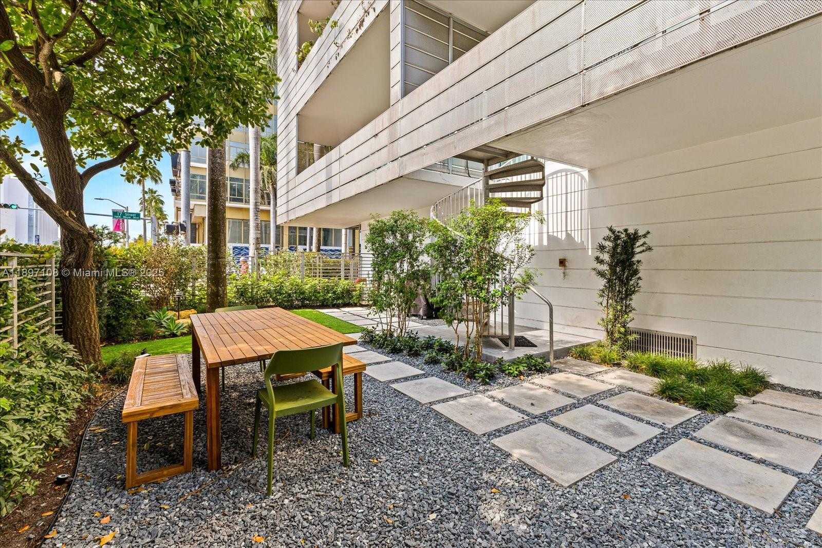 Small Image of 1700 MERIDIAN AVE #203, Miami Beach Number 21