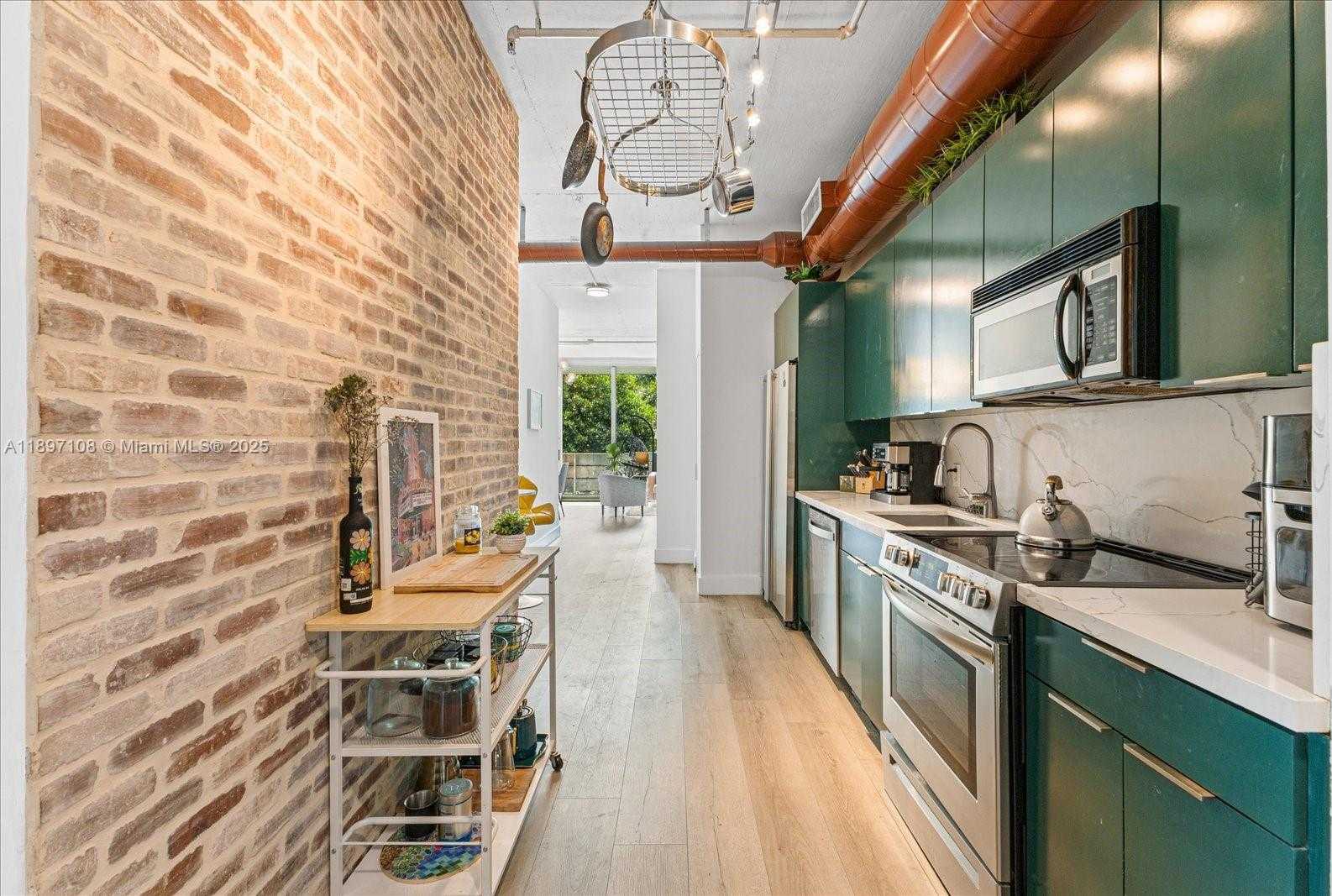 Small Image of 1700 MERIDIAN AVE #203, Miami Beach Number 7