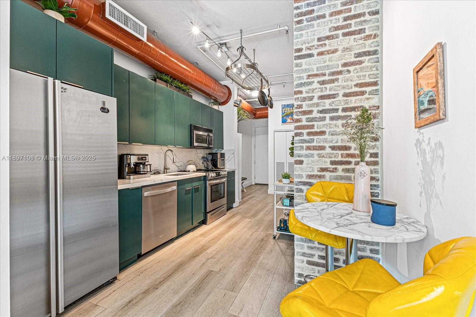 Small Image of 1700 MERIDIAN AVE #203, Miami Beach Number 8