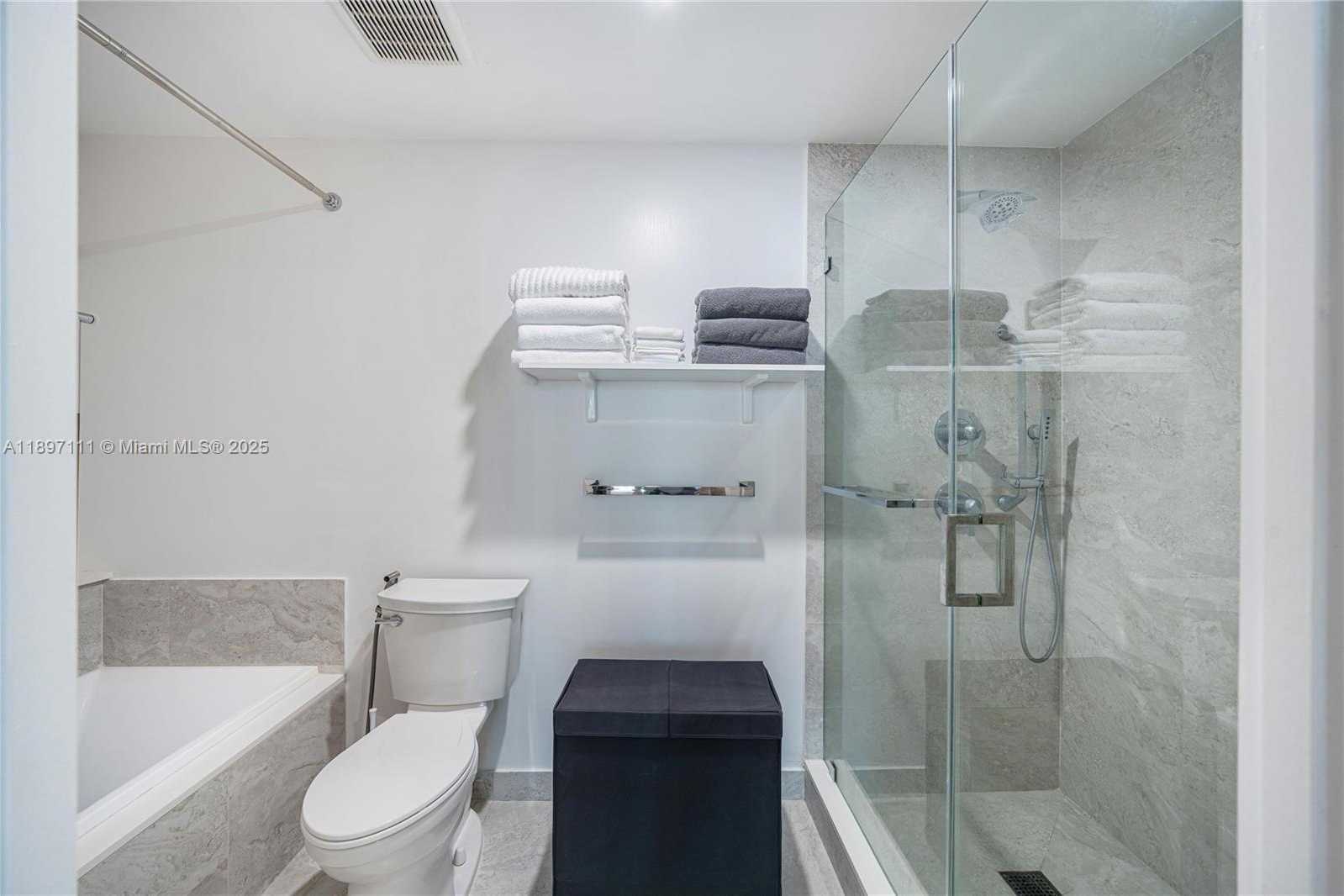 Small Image of Miami Number 17