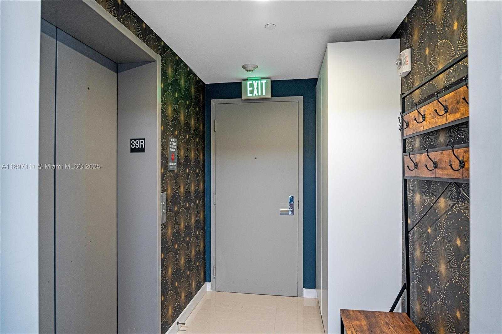 Small Image of Miami Number 35