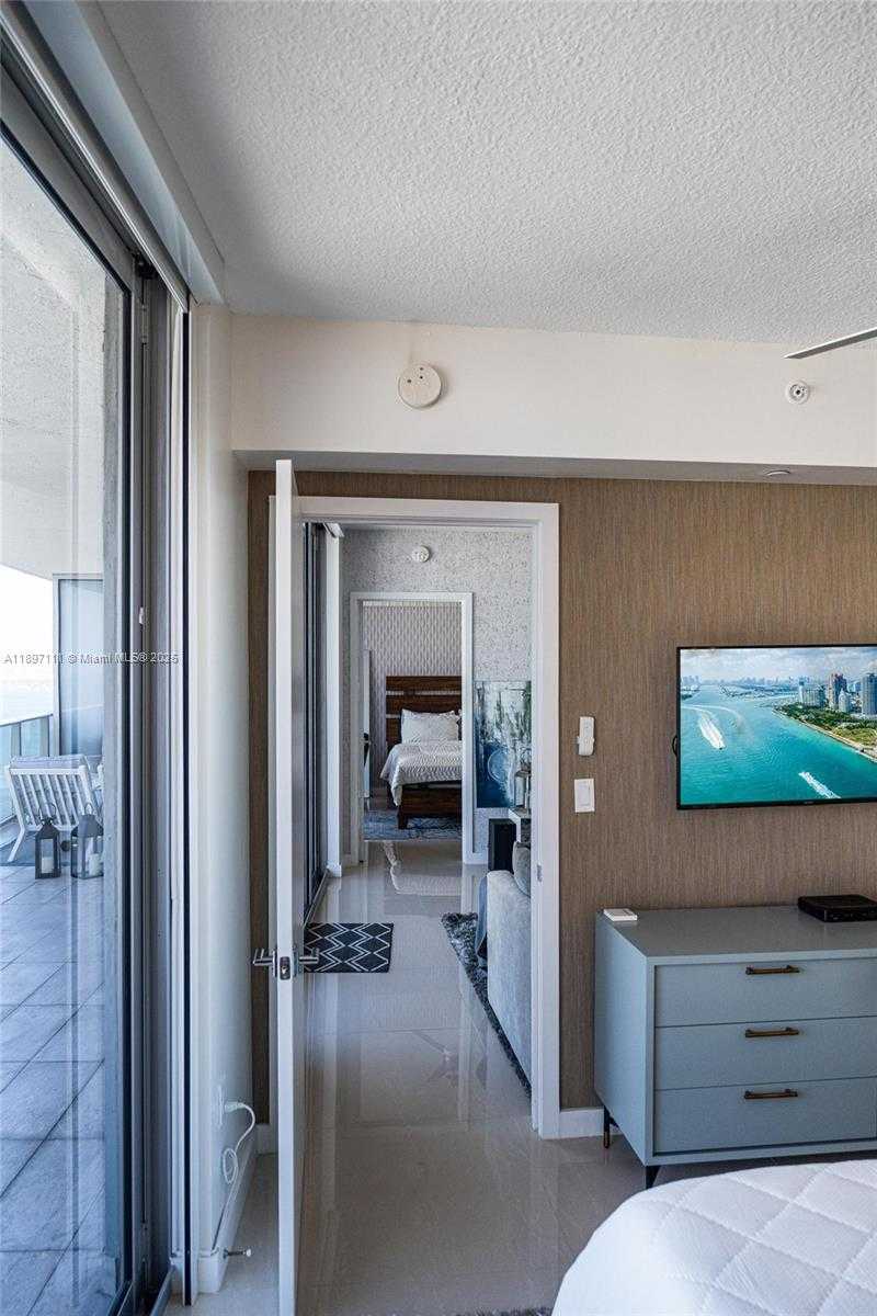 Small Image of Miami Number 37