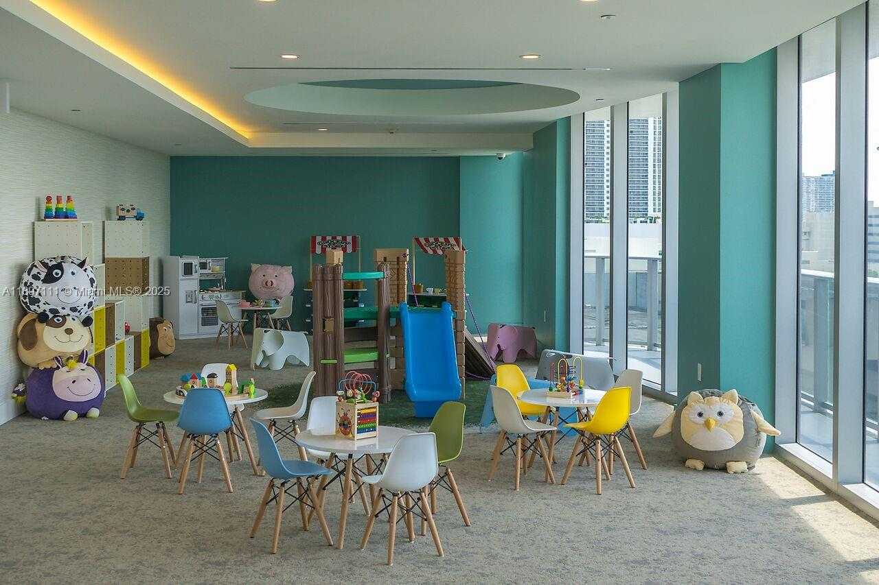 Small Image of Miami Number 55