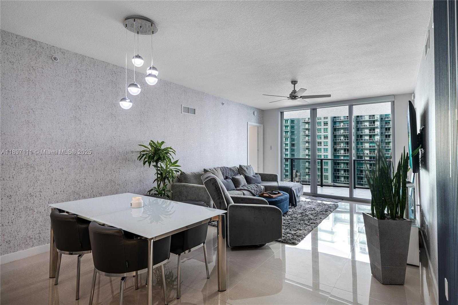 Small Image of Miami Number 6