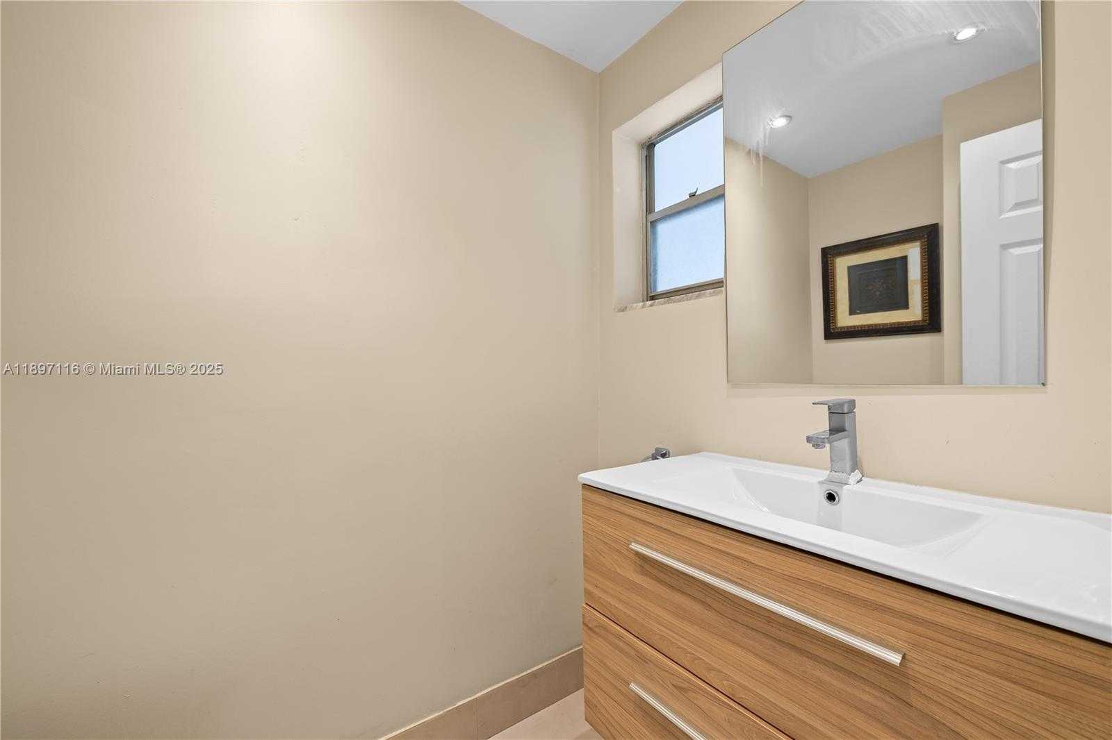 Small Image of 329 SOUTH EAST 3RD ST #103S, Hallandale Beach Number 11
