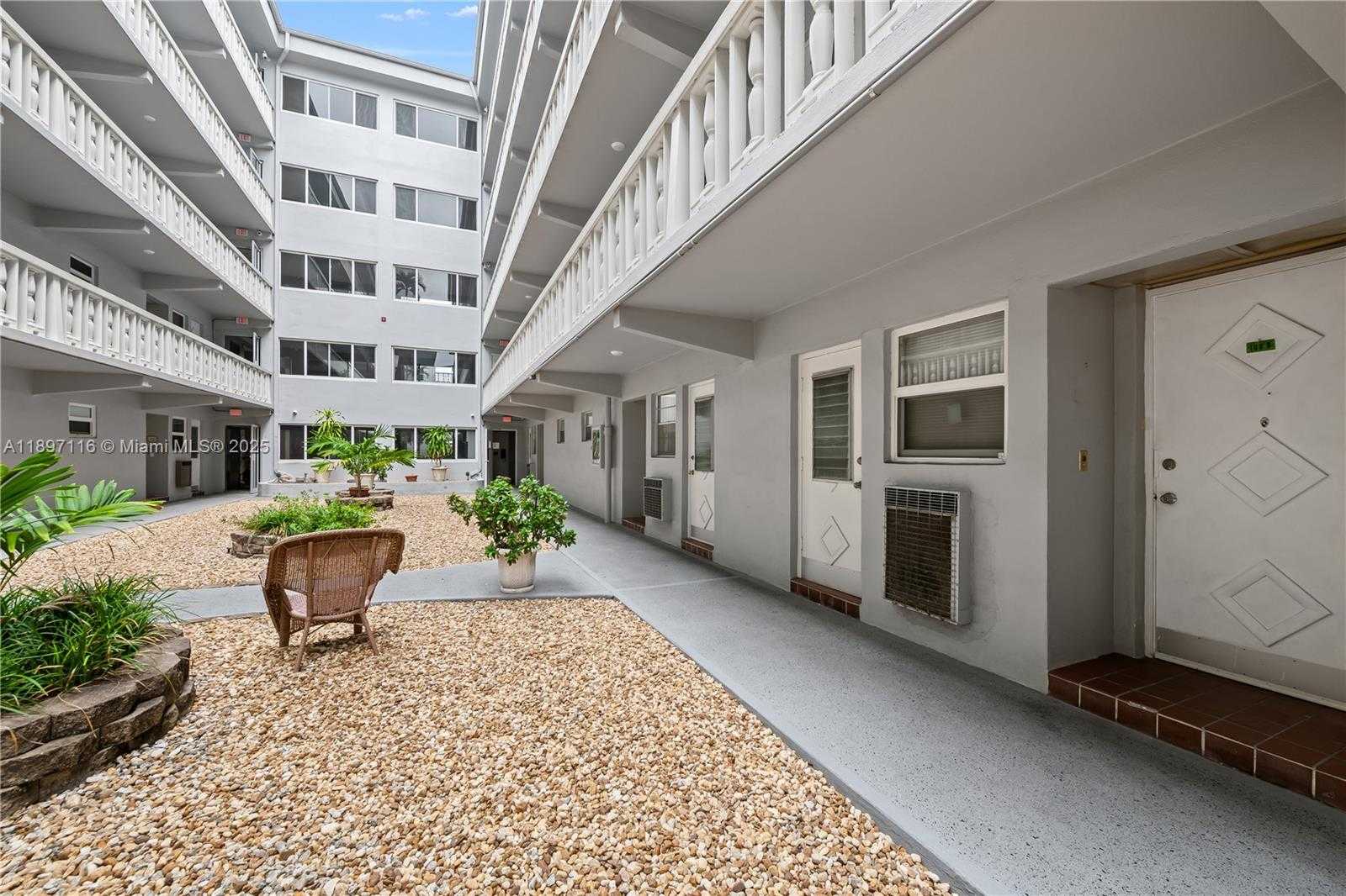 Small Image of 329 SOUTH EAST 3RD ST #103S, Hallandale Beach Number 19