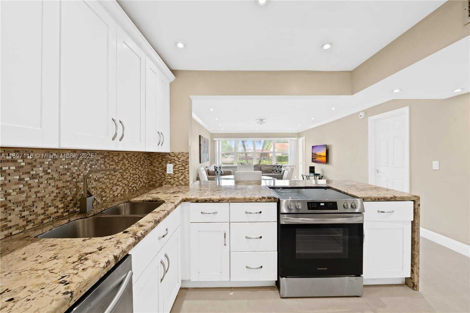 Small Image of 329 SOUTH EAST 3RD ST #103S, Hallandale Beach Number 3