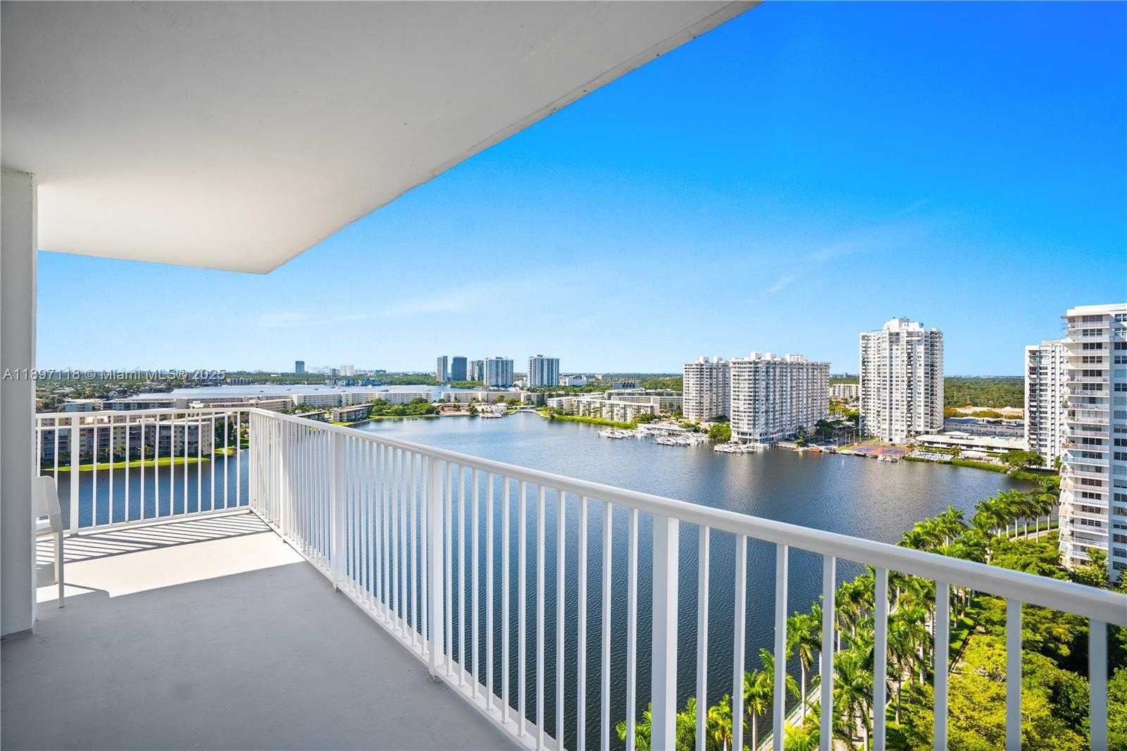 Small Image of 2851 NORTH EAST 183RD ST #1816E, Aventura Number 29