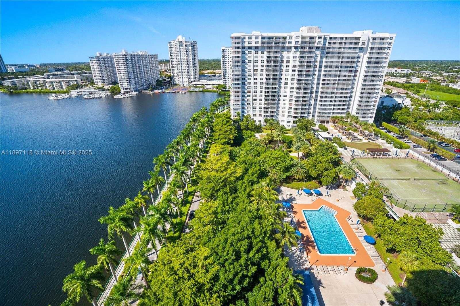 Small Image of 2851 NORTH EAST 183RD ST #1816E, Aventura Number 30