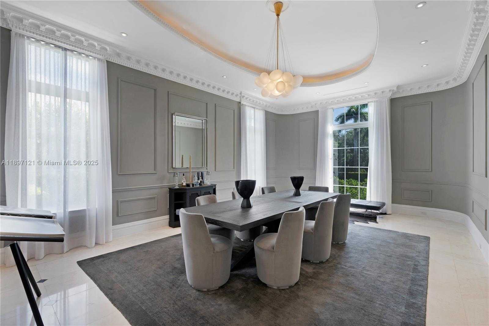 Small Image of 26 TAHITI BEACH ISLAND RD, Coral Gables Number 10