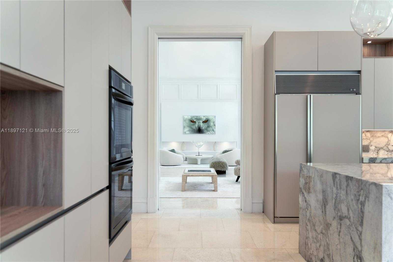 Small Image of 26 TAHITI BEACH ISLAND RD, Coral Gables Number 18