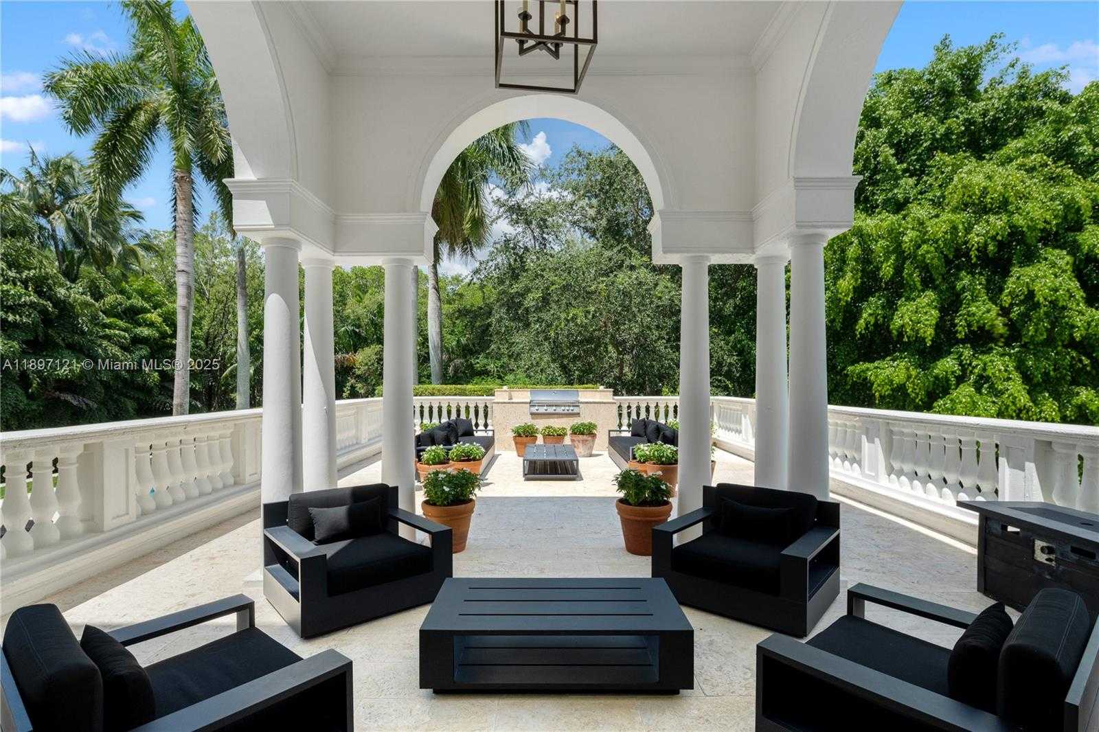 Small Image of 26 TAHITI BEACH ISLAND RD, Coral Gables Number 19