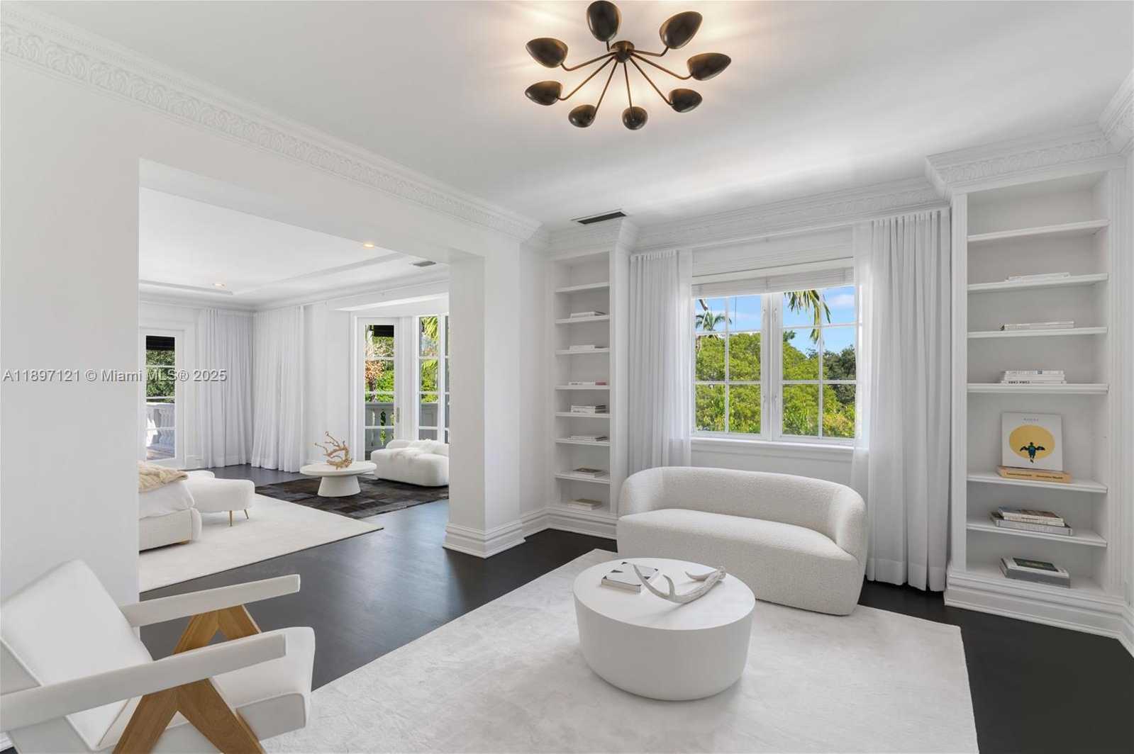 Small Image of 26 TAHITI BEACH ISLAND RD, Coral Gables Number 21