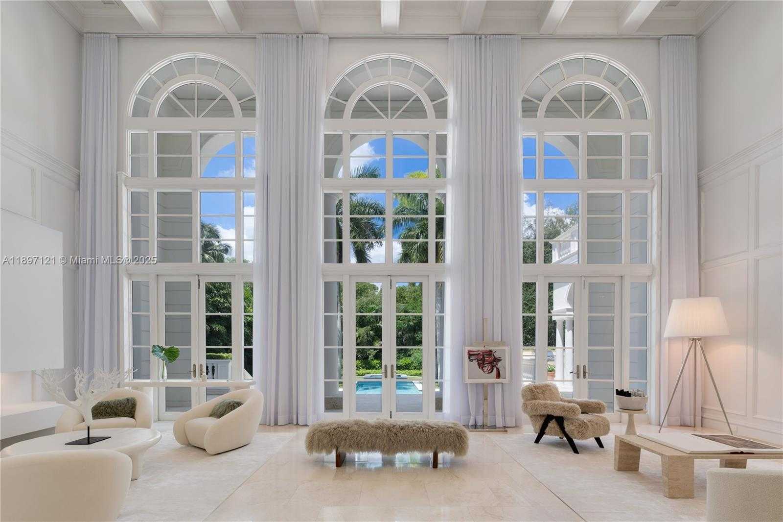 Small Image of 26 TAHITI BEACH ISLAND RD, Coral Gables Number 3
