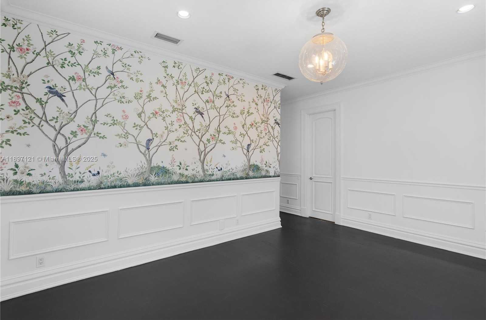 Small Image of 26 TAHITI BEACH ISLAND RD, Coral Gables Number 32