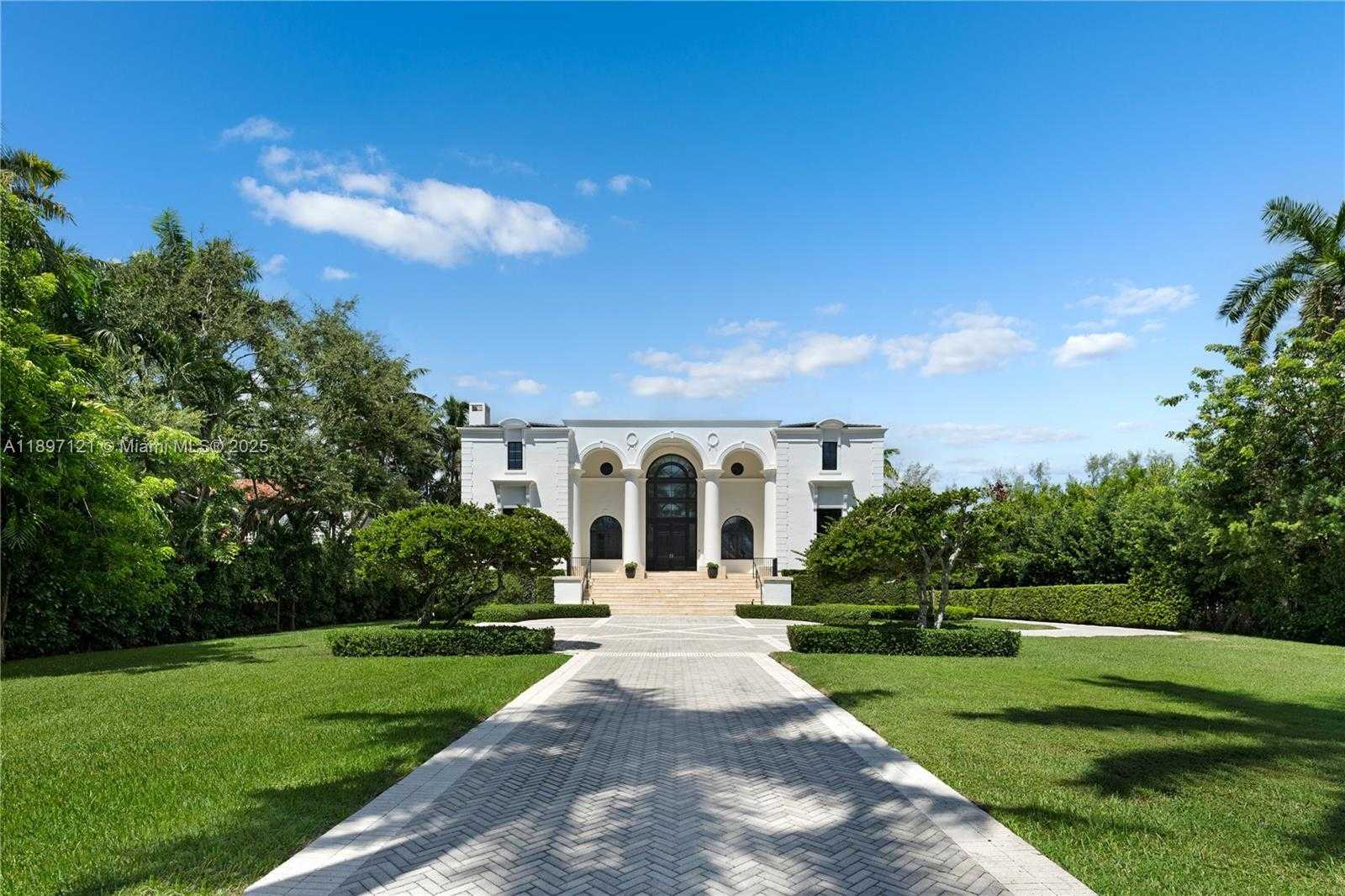 Small Image of 26 TAHITI BEACH ISLAND RD, Coral Gables Number 39