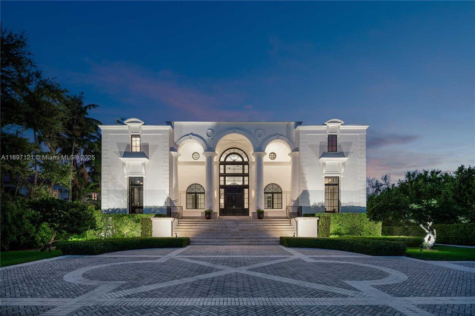 Small Image of 26 TAHITI BEACH ISLAND RD, Coral Gables Number 44