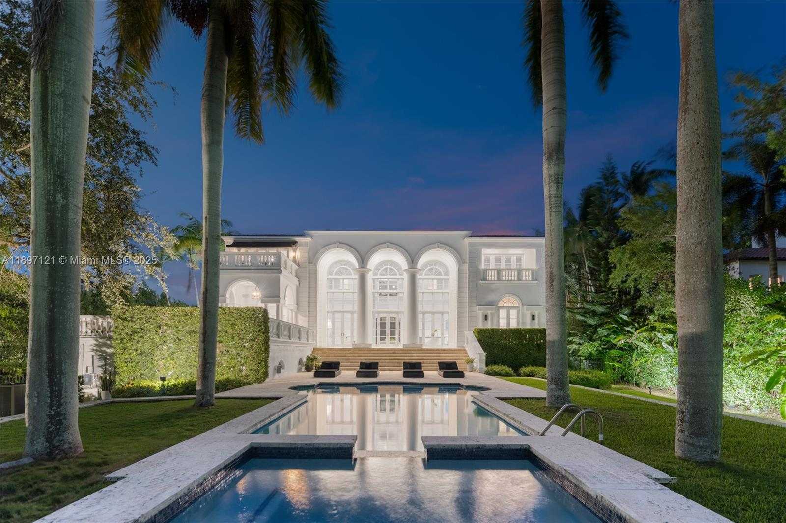 Small Image of 26 TAHITI BEACH ISLAND RD, Coral Gables Number 45