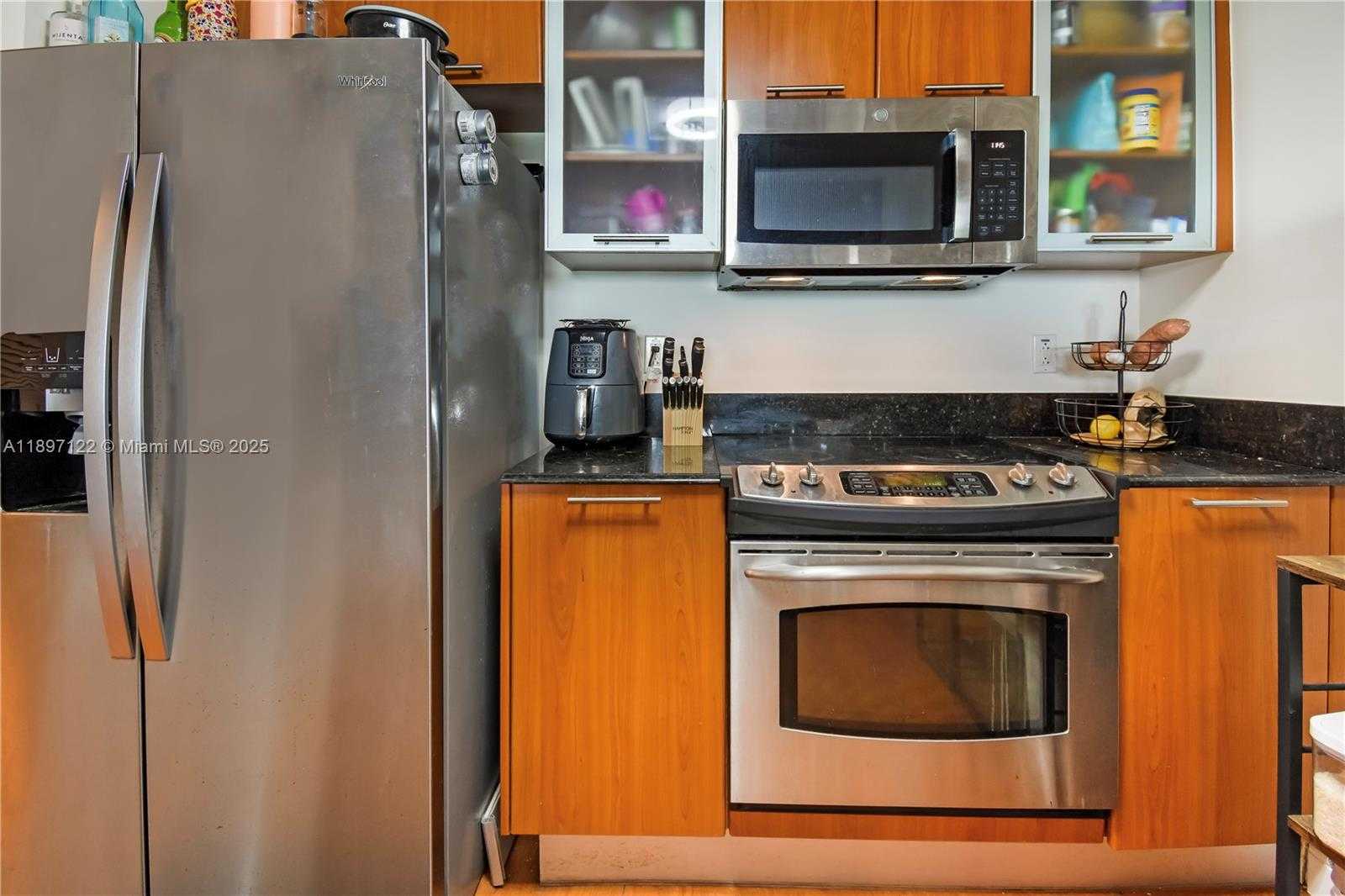 Small Image of 1800 NORTH BAYSHORE DR #2208, Miami Number 7