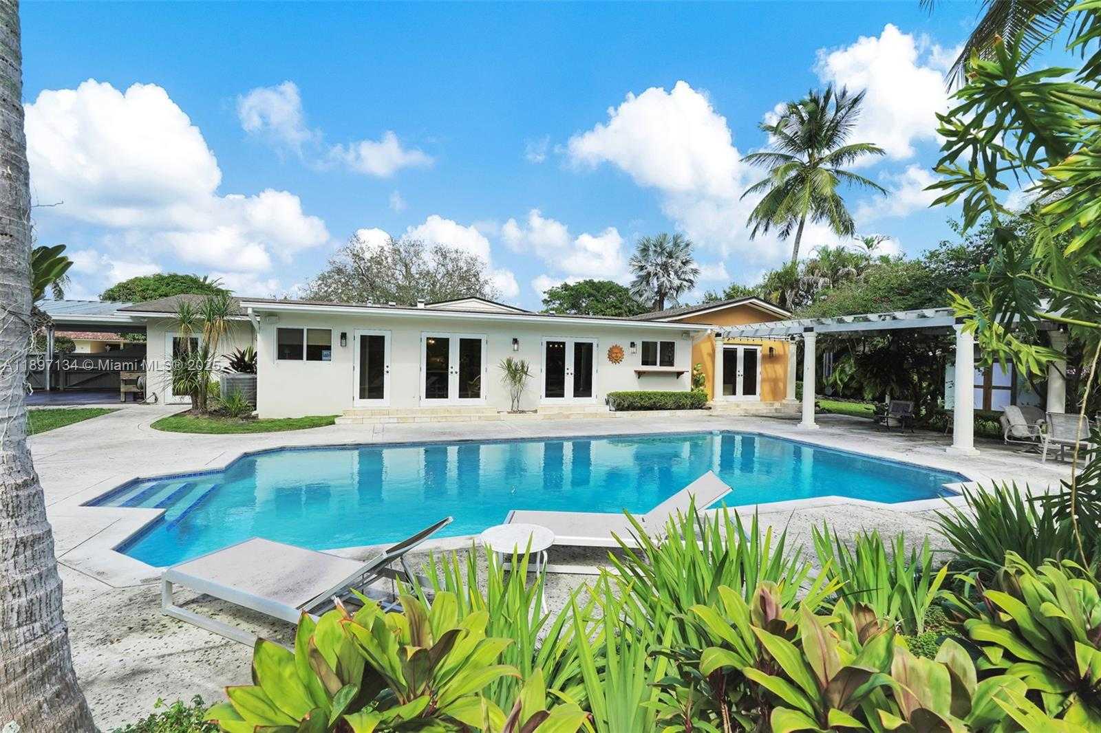 Small Image of 8220 SOUTH WEST 162ND ST, Palmetto Bay Number 20