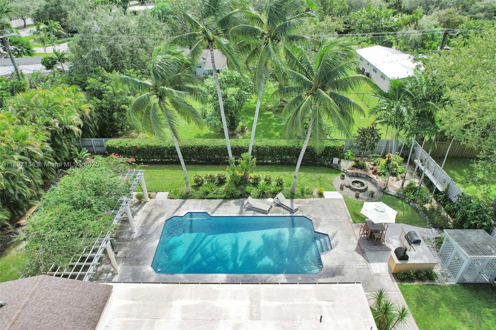 Small Image of 8220 SOUTH WEST 162ND ST, Palmetto Bay Number 27