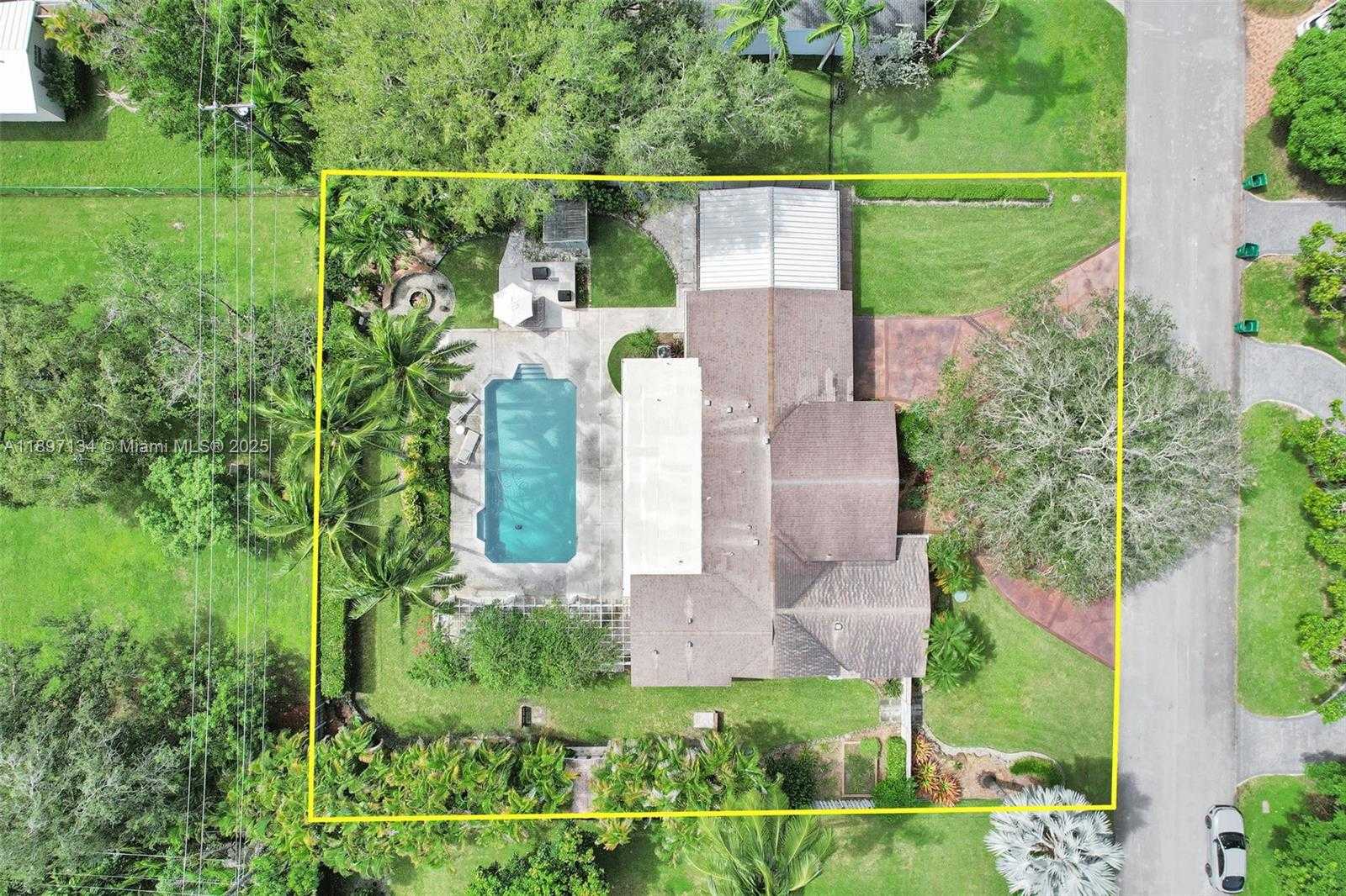 Small Image of 8220 SOUTH WEST 162ND ST, Palmetto Bay Number 28