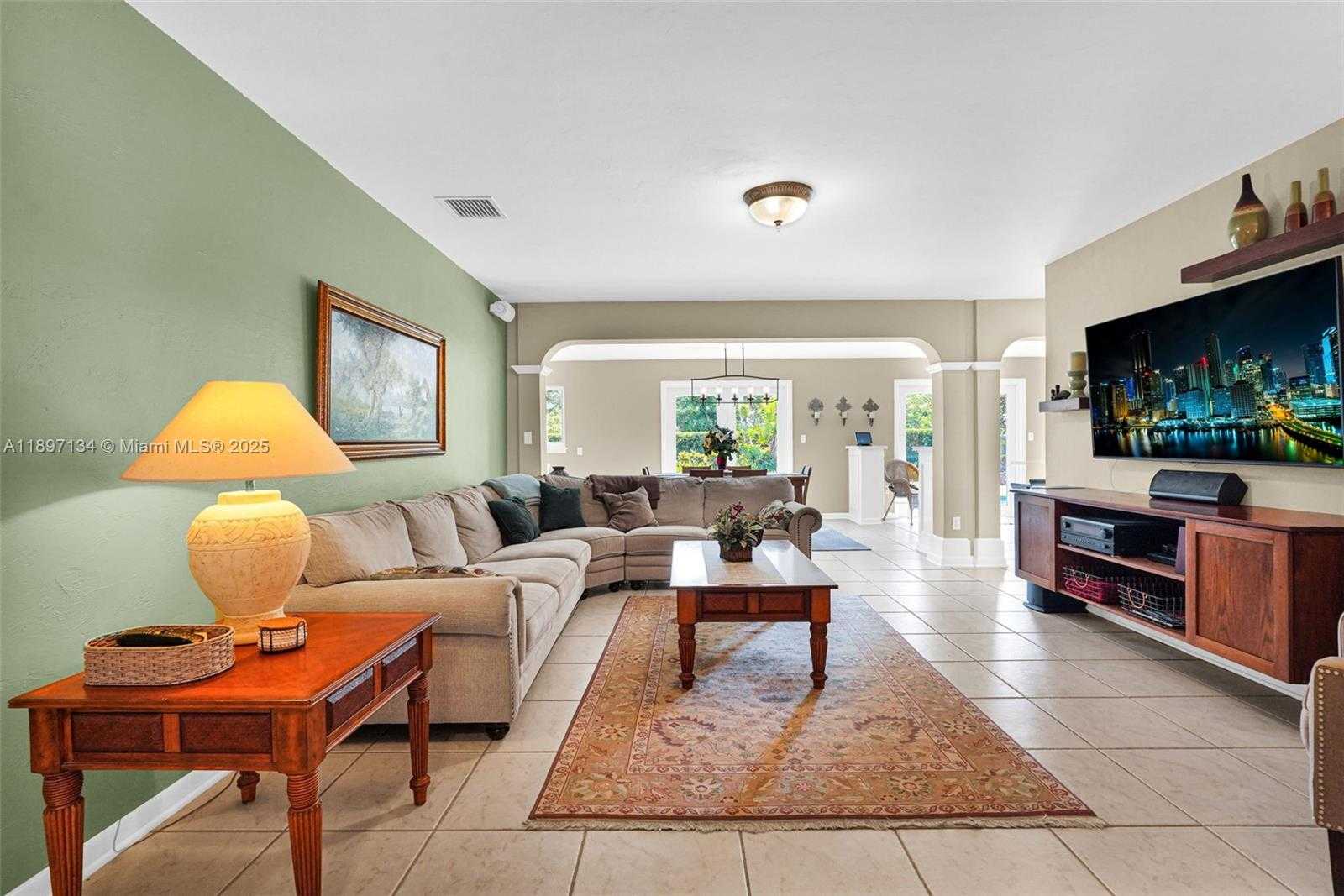 Small Image of 8220 SOUTH WEST 162ND ST, Palmetto Bay Number 4