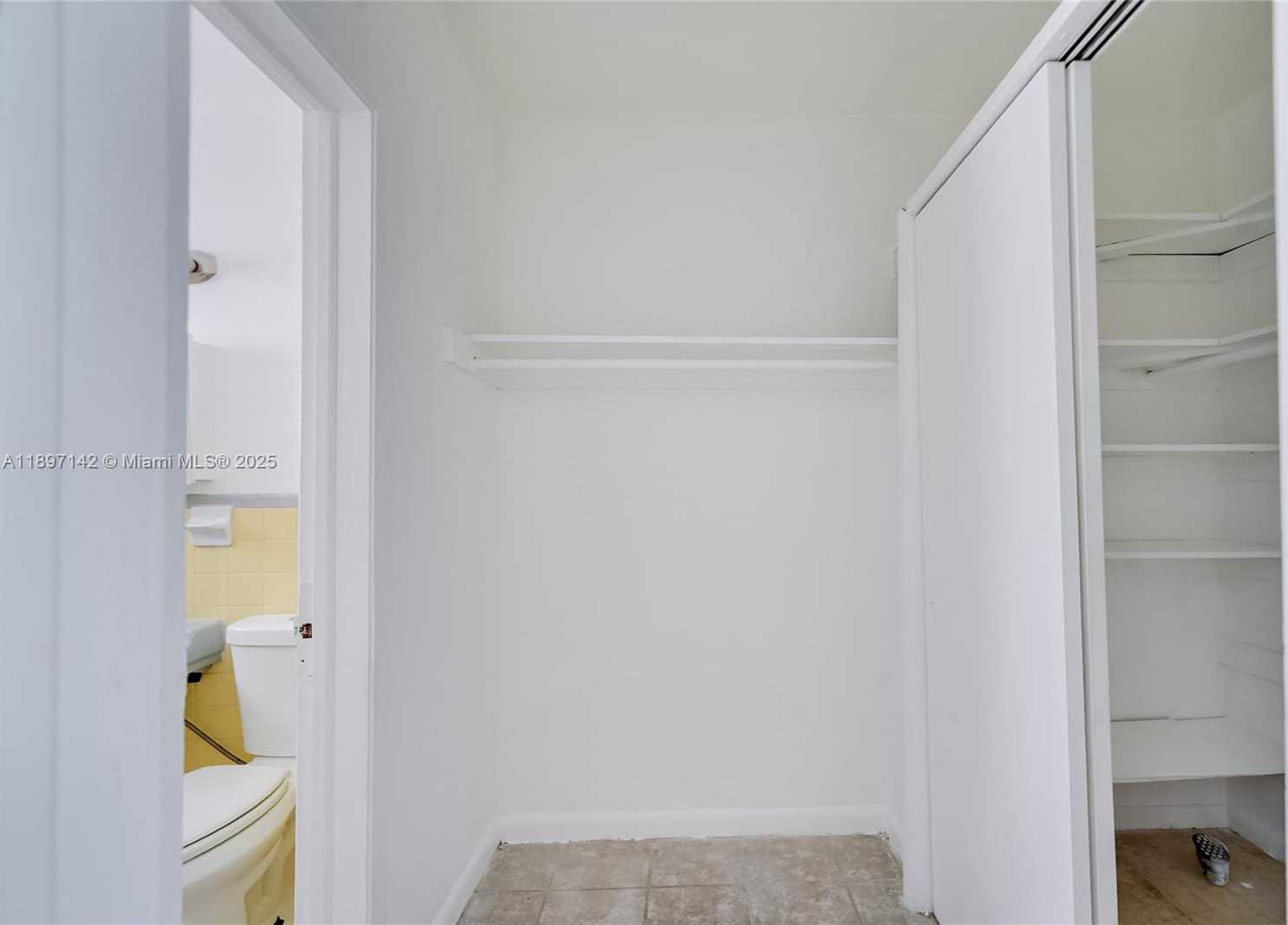 Small Image of 6930 RUE VERSAILLES #27, Miami Beach Number 12