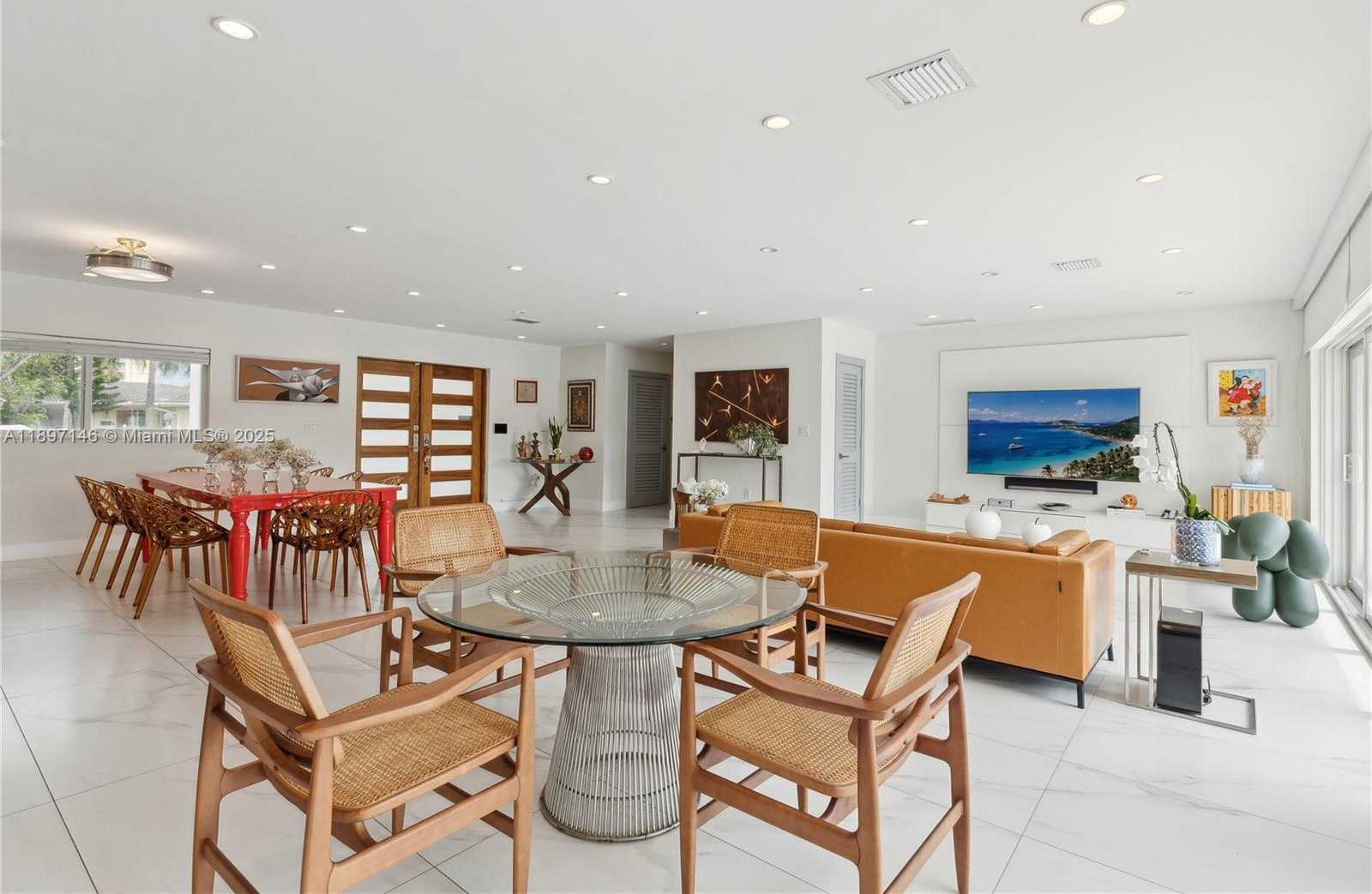 Small Image of 2240 MAGNOLIA DR, North Miami Number 17