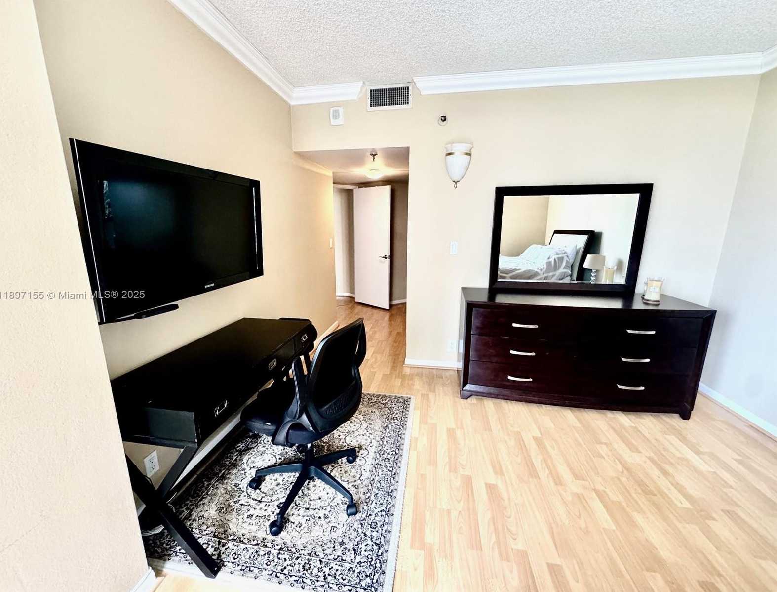 Small Image of 520 BRICKELL KEY DR #A605, Miami Number 9