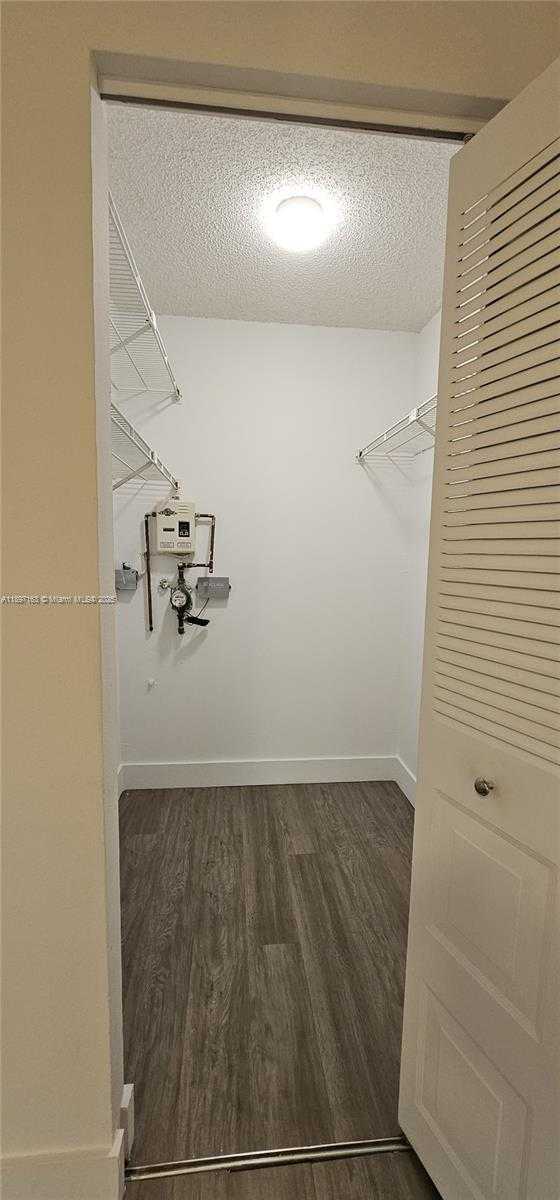 Small Image of 8100 GENEVA CT #540, Doral Number 12