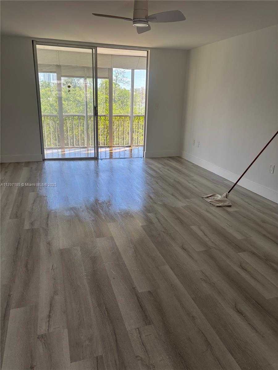 Small Image of 2980 POINT EAST DR #D311, Aventura Number 2