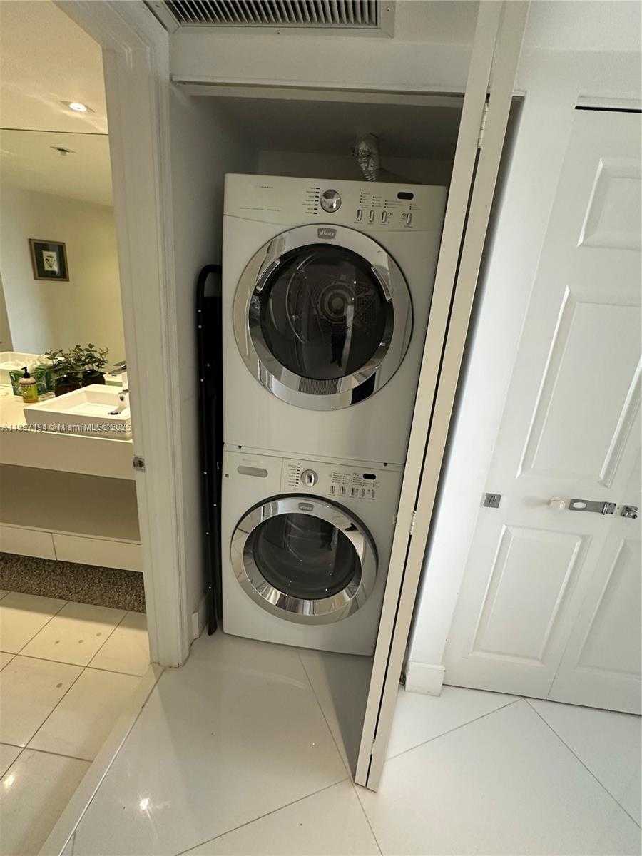 Imagen de Pequeño Objeto