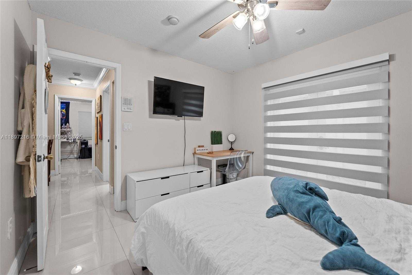 Small Image of 13925 SOUTH WEST 155TH CT #13925, Miami Number 14