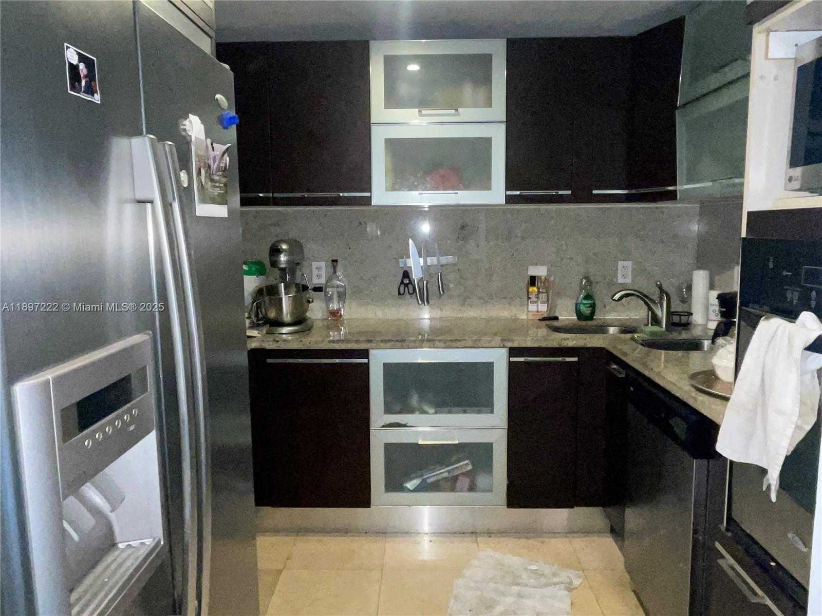 Small Image of 50 MENORES AVE #425, Coral Gables Number 12