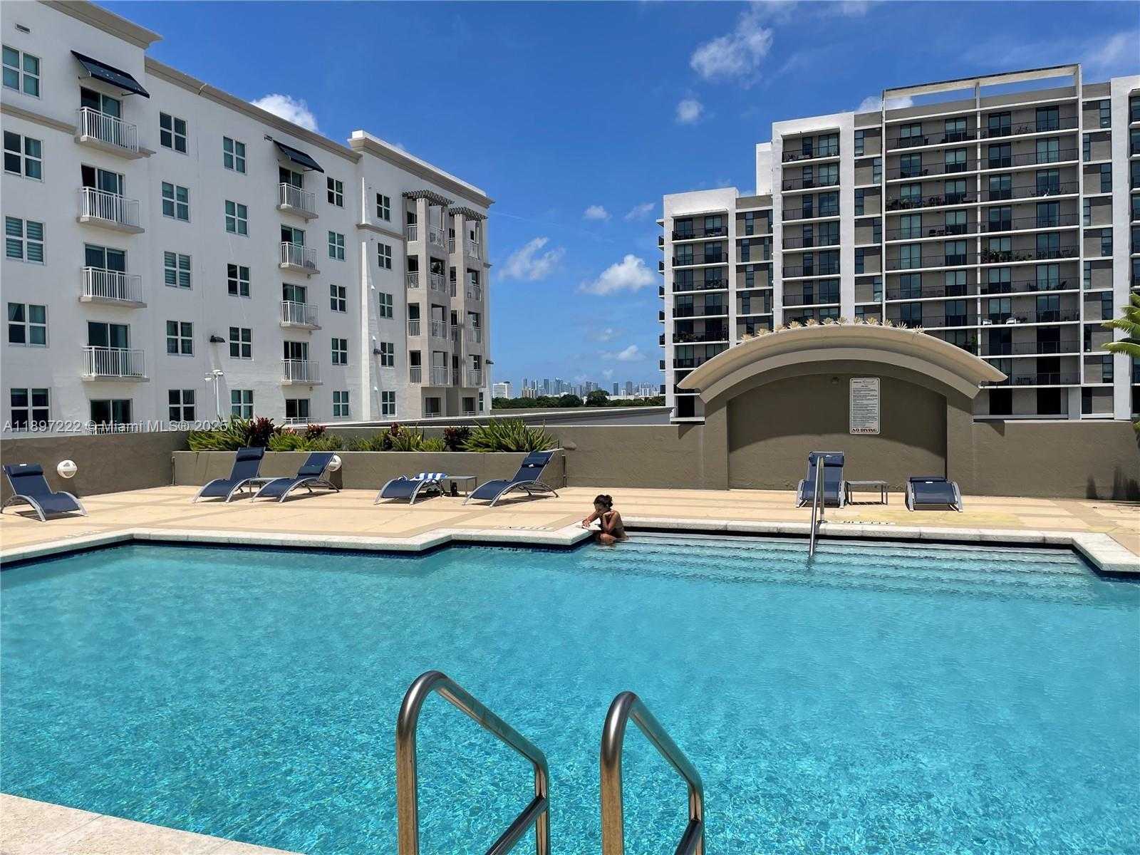 Small Image of 50 MENORES AVE #425, Coral Gables Number 18