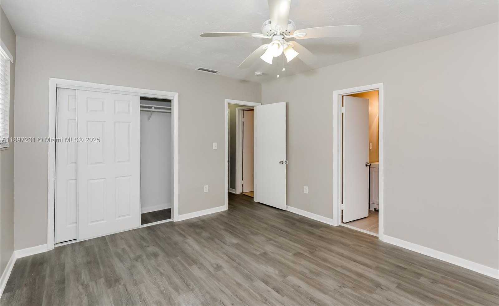 Small Image of 381 NORTH EAST 164TH ST, Miami Number 9