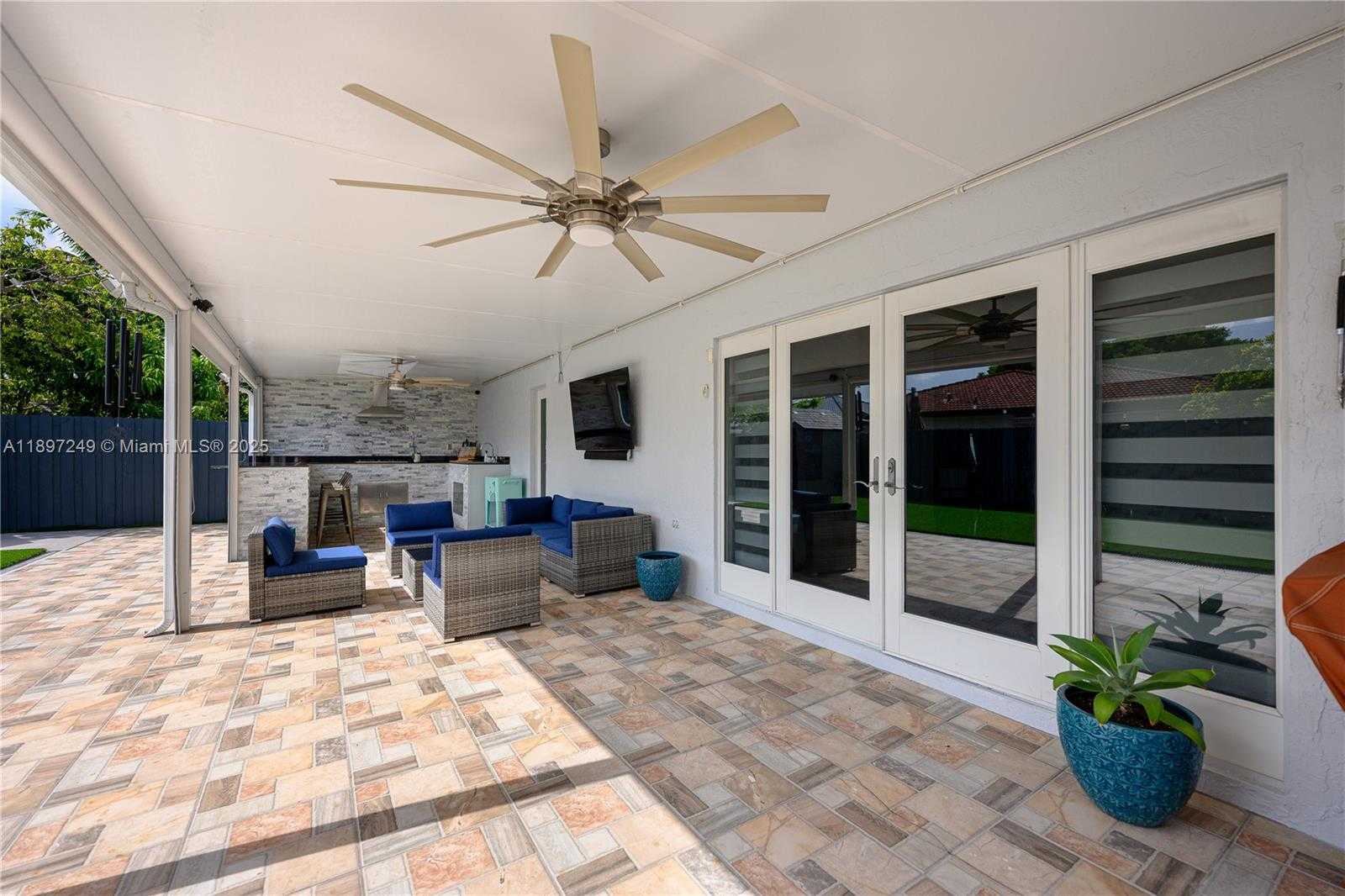 Small Image of 18316 SOUTH WEST 145TH AVE, Miami Number 16