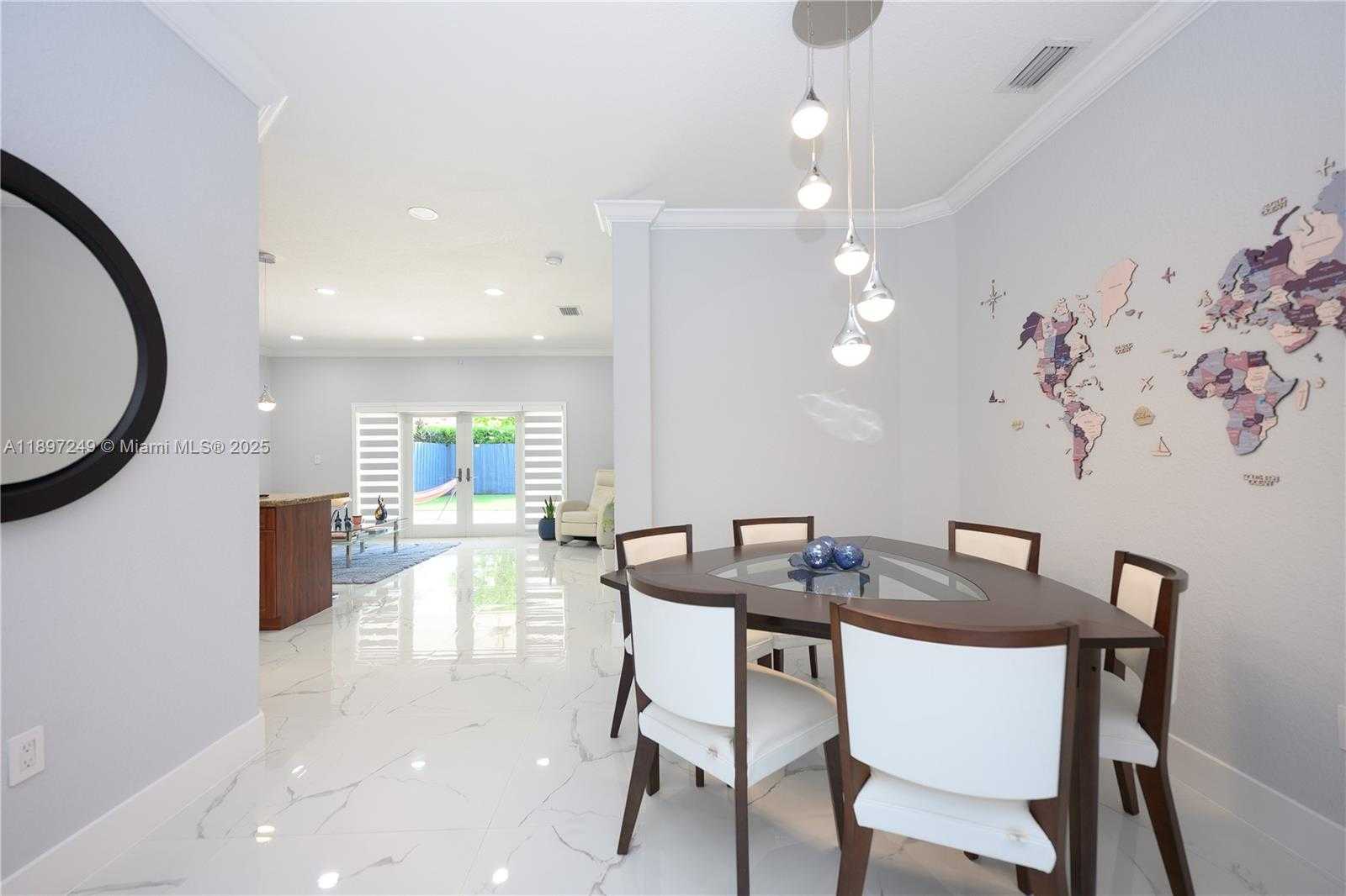 Small Image of 18316 SOUTH WEST 145TH AVE, Miami Number 27
