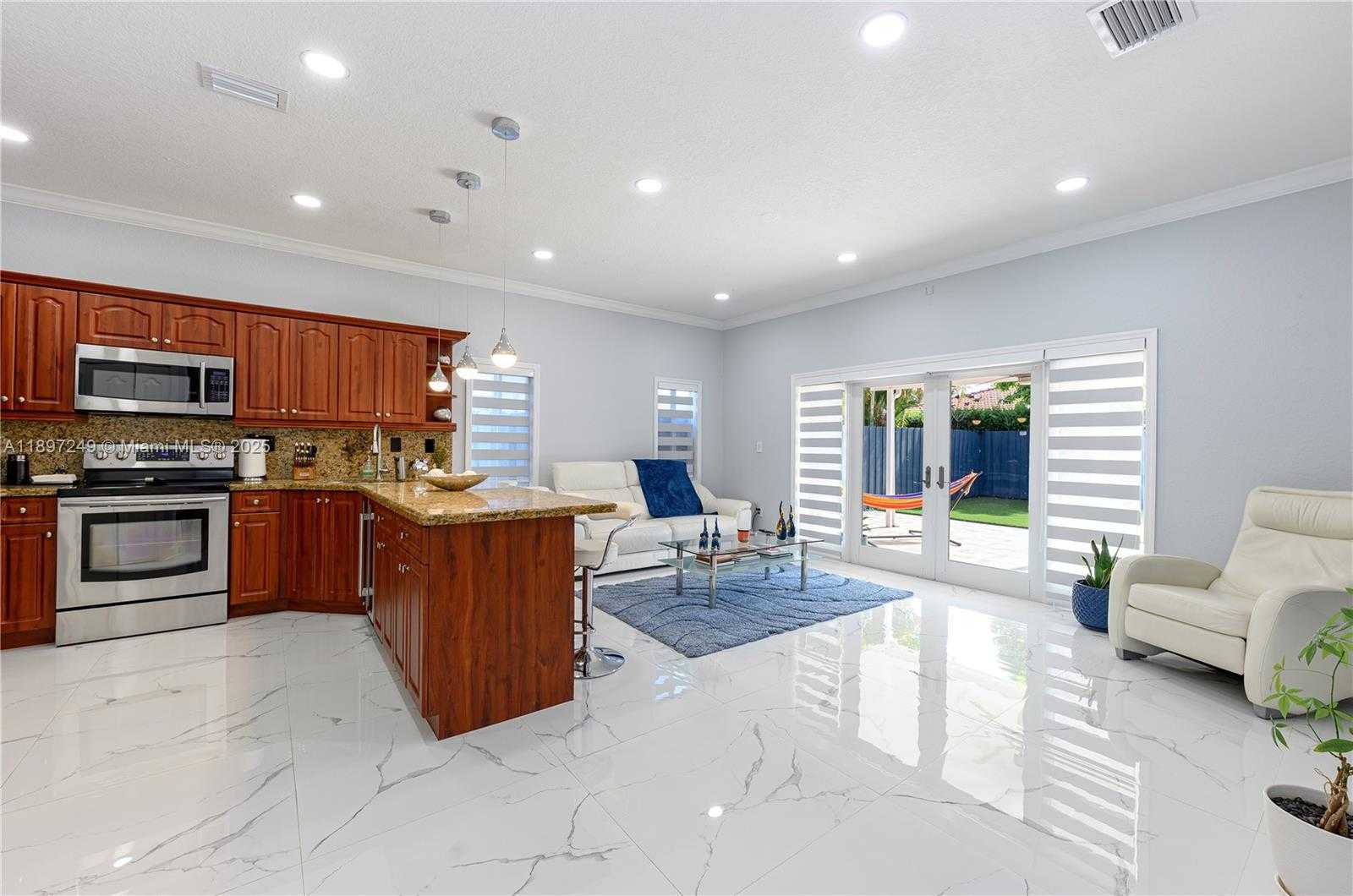 Small Image of 18316 SOUTH WEST 145TH AVE, Miami Number 38