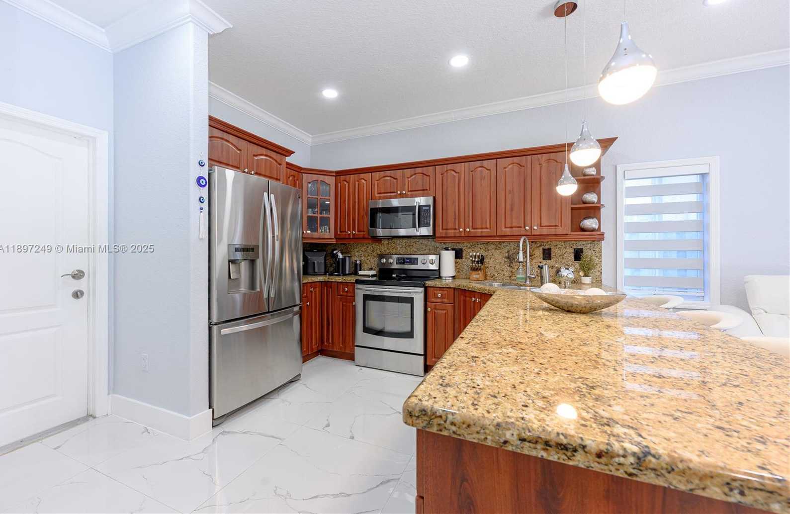 Small Image of 18316 SOUTH WEST 145TH AVE, Miami Number 39