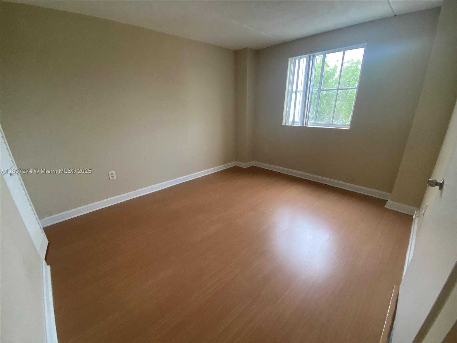 Small Image of 6045 NORTH WEST 186TH ST #305, Hialeah Number 11