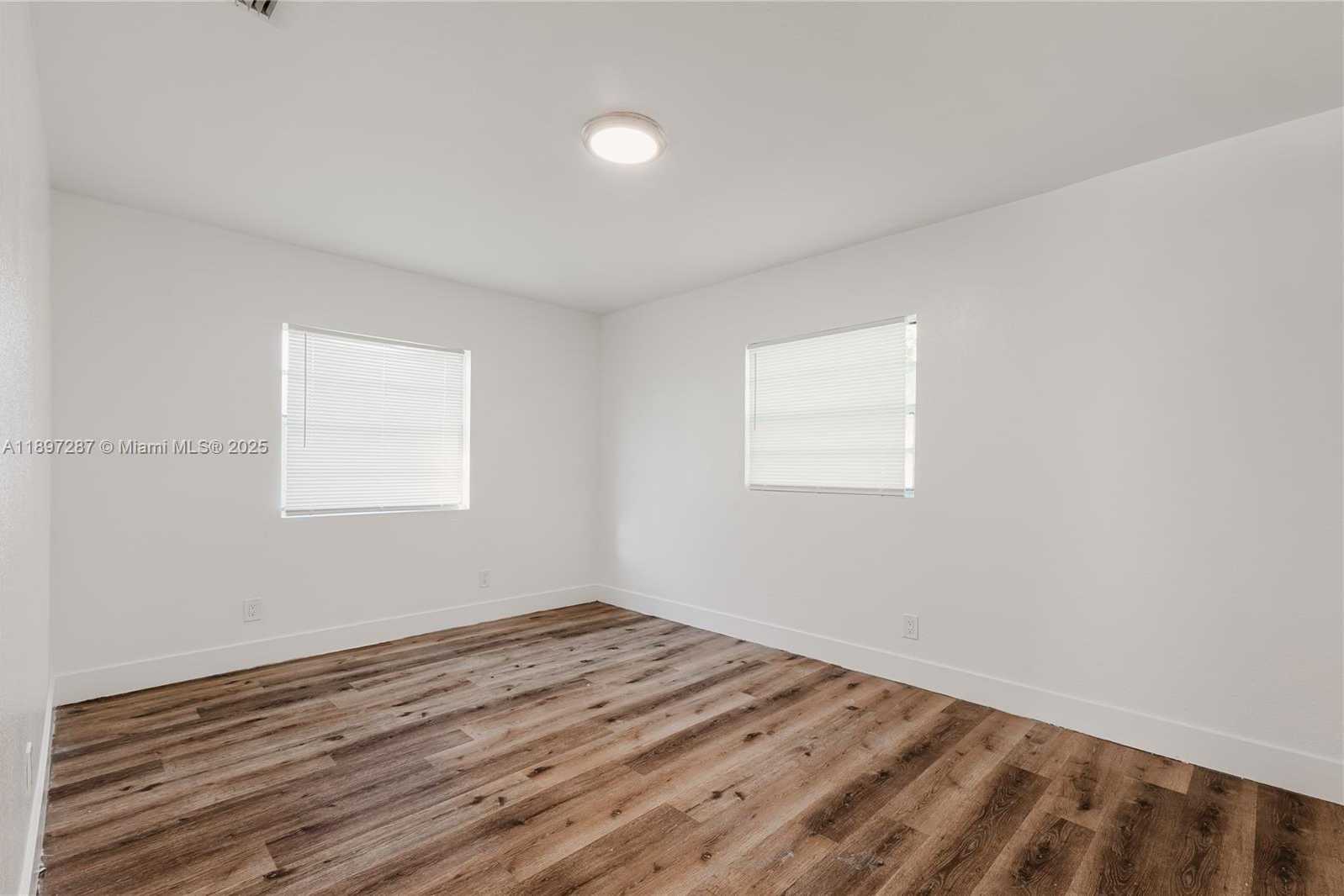 Small Image of 4338 NORTH WEST 24TH AVE, Miami Number 15