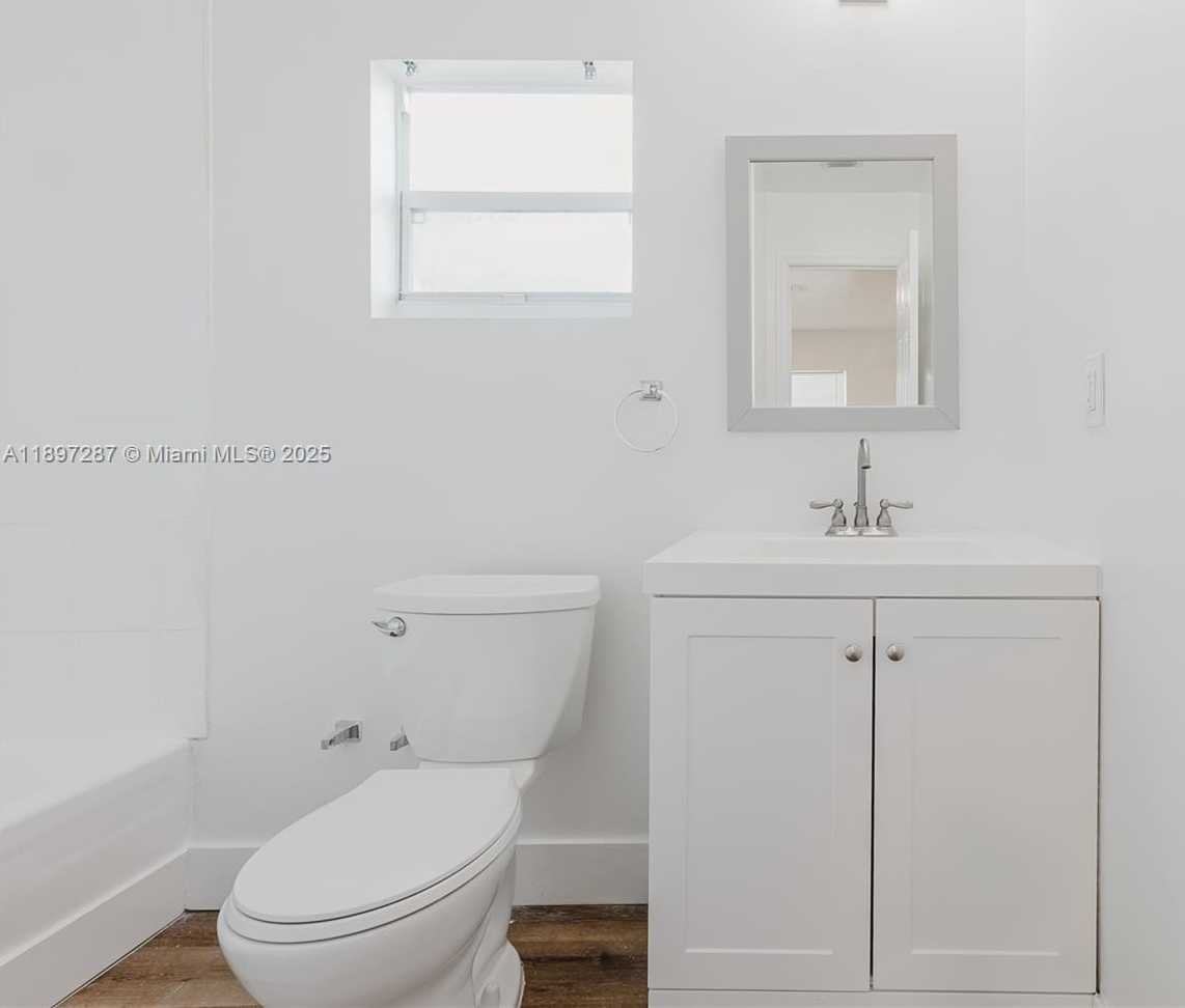 Small Image of 4338 NORTH WEST 24TH AVE, Miami Number 17