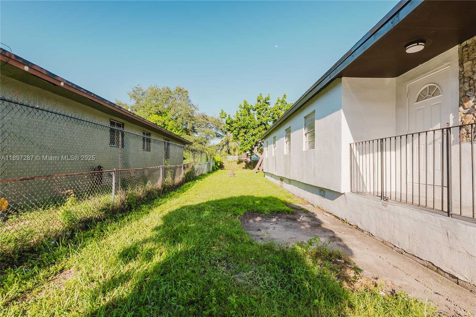 Small Image of 4338 NORTH WEST 24TH AVE, Miami Number 21