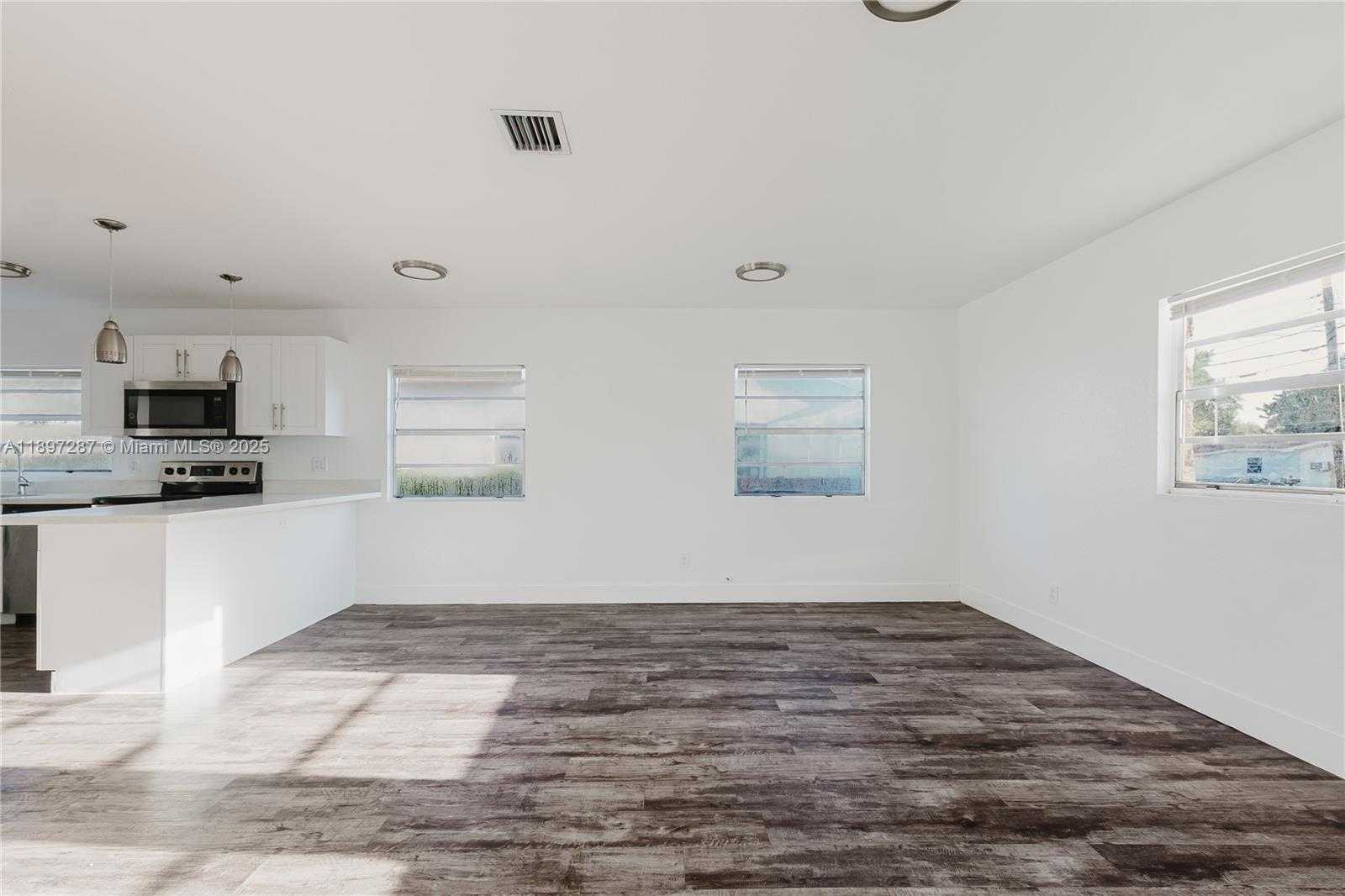 Small Image of 4338 NORTH WEST 24TH AVE, Miami Number 6