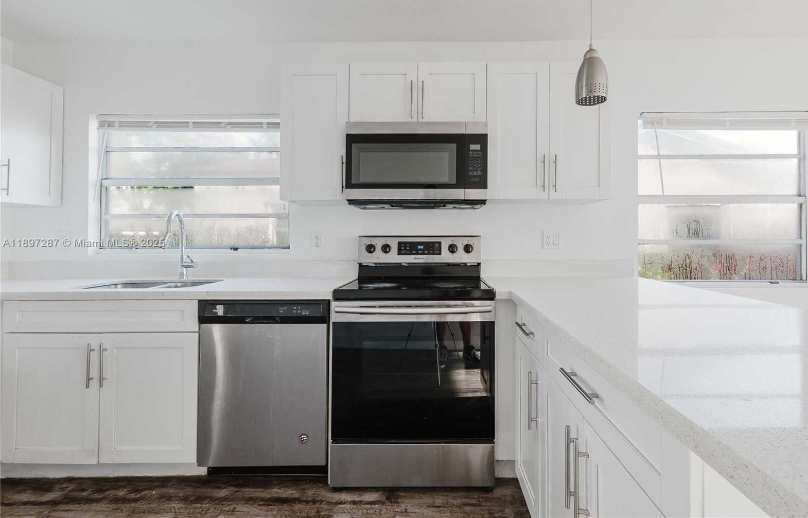 Small Image of 4338 NORTH WEST 24TH AVE, Miami Number 7