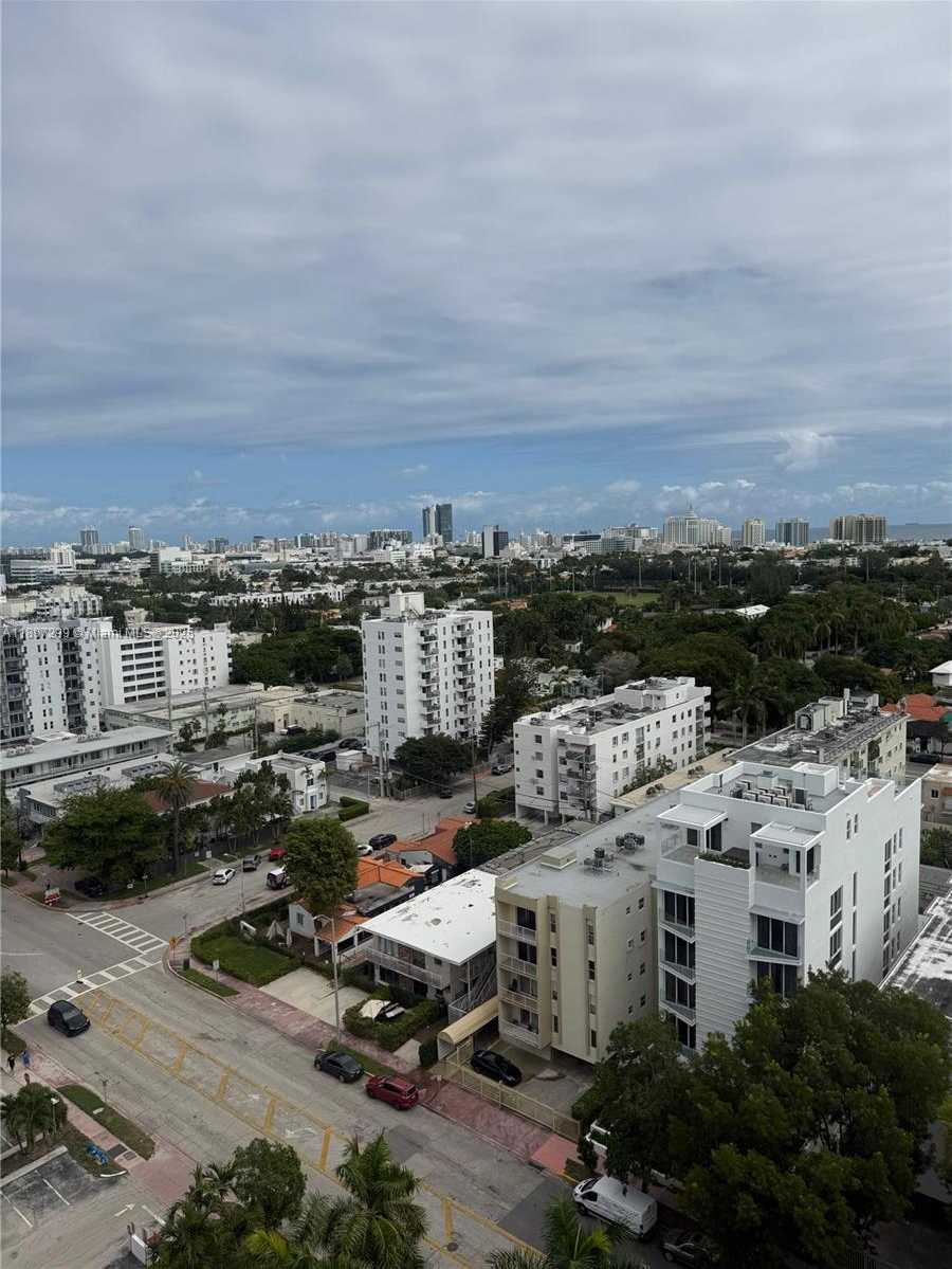 Small Image of 1200 WEST AVE #PH17, Miami Beach Number 7