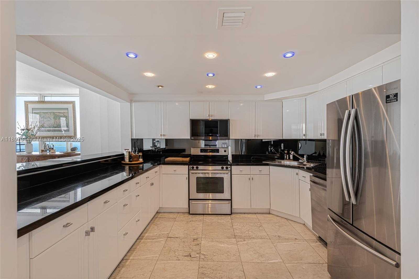 Small Image of 600 NORTH EAST 36TH ST #PH1, Miami Number 12